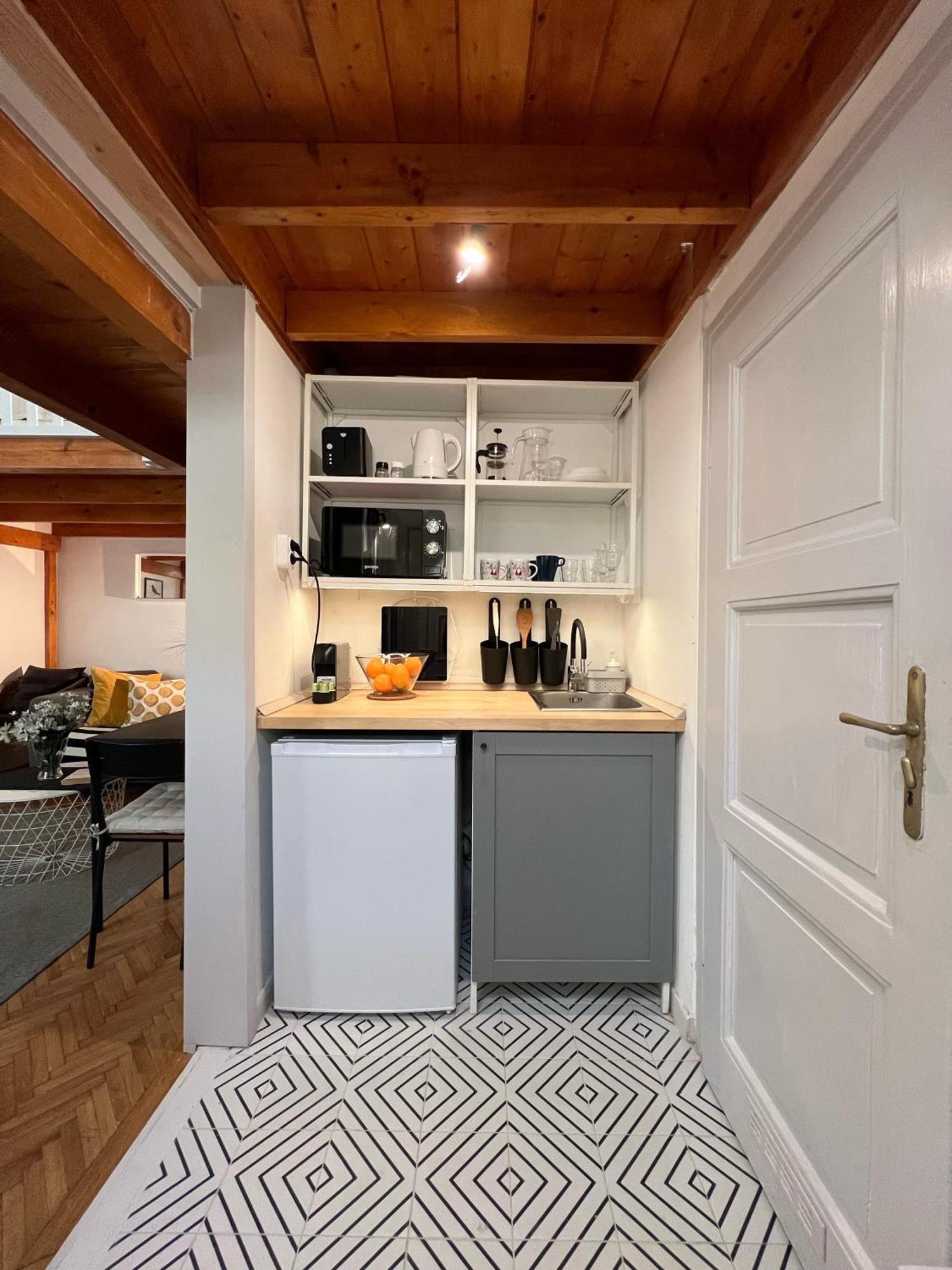 Lovely Little Loft Studio In The Heart Of Budapest Exterior foto